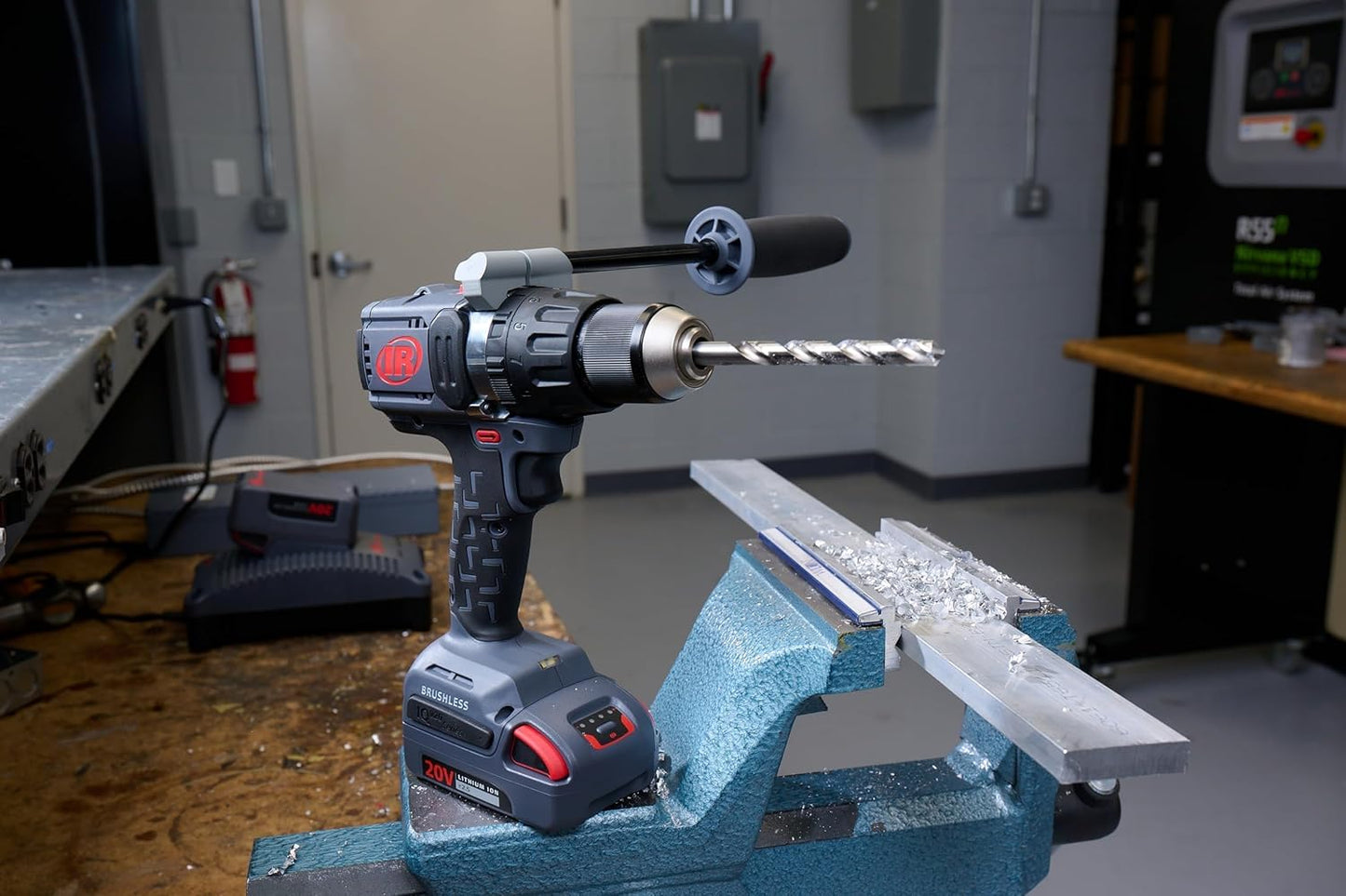 Ingersoll Rand D5241-K22-EU IQV20 Akku-Schlagbohrmaschine – 120 Nm, 13 mm Metall-Schnellspannfutter, inkl. 2 Akkus & Ladegerät